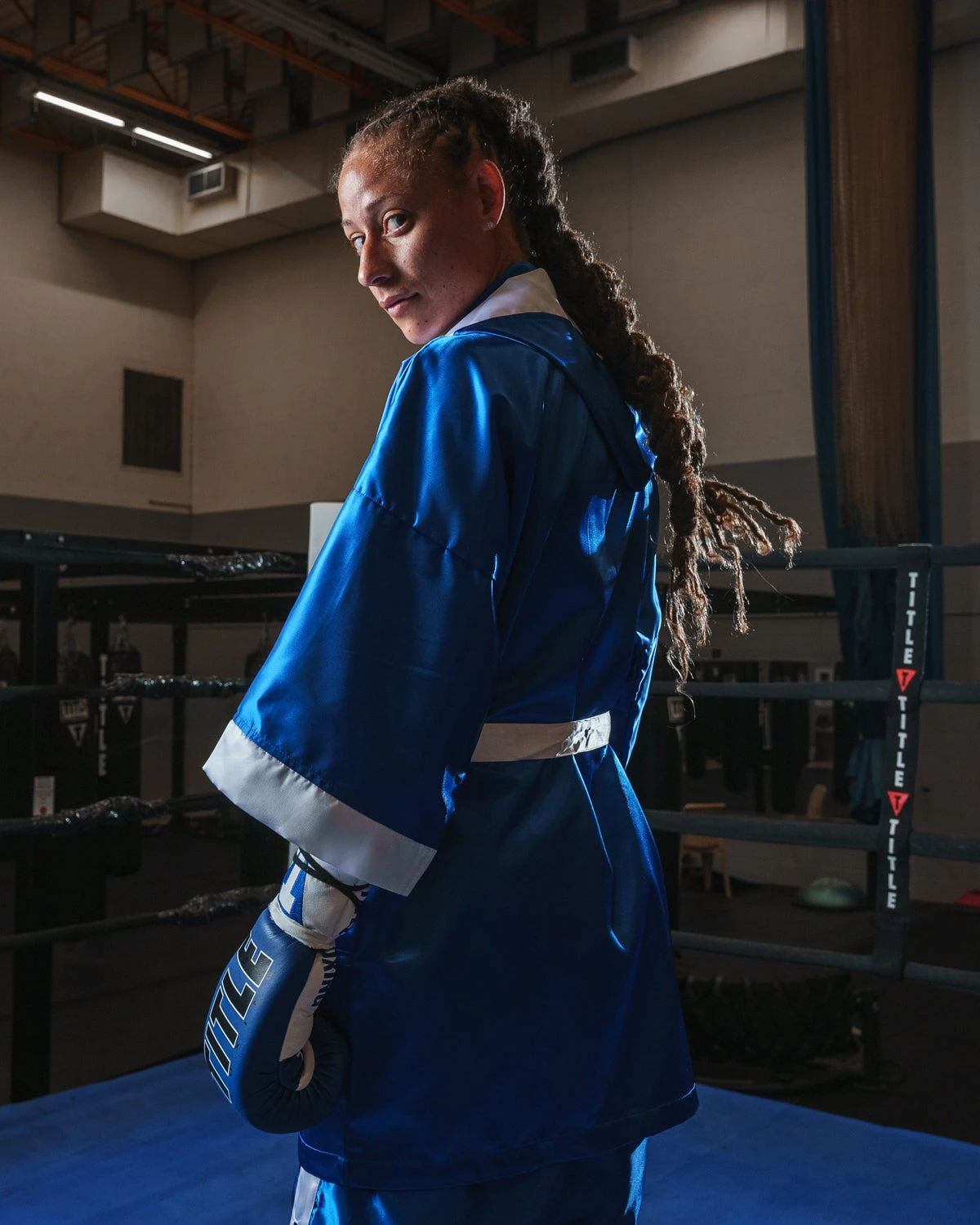 TITLE Boxing Pro Fingertip Robe 2.0 16 TITLE Boxing Pro Fingertip Robe 2.0 - Image 16