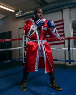 TITLE Boxing Pro Full Length Robe 3.0 38 TITLE Boxing Pro Full Length Robe 3.0 -ADIDAS || Nike Sales TSRFL3RDWH 1